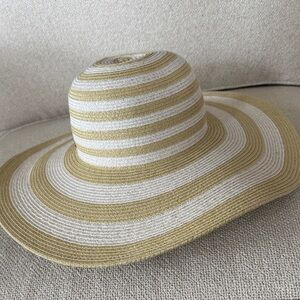 Tommy Bahama Striped Wide-Brim Sun Hat in White and Tan NWT